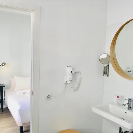 El Hotelito 27 3*