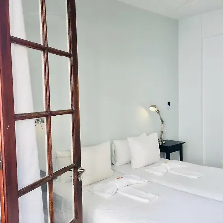 El Hotelito 27 3*